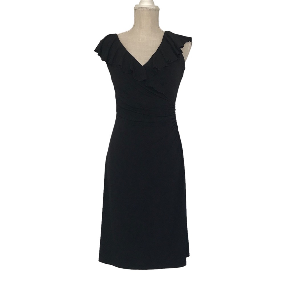 White House black market tight; just above the knee dress in size 4